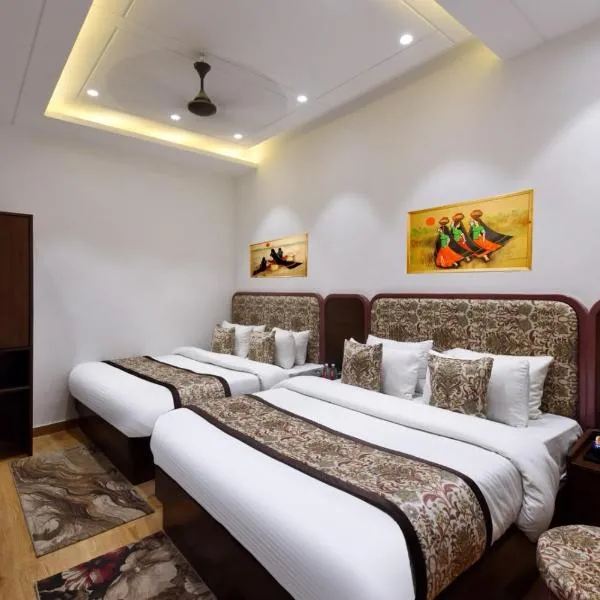 Hotel Namaskar - Just 4 Minutes Walking Distance From New Delhi Railway Station, hotel di New Delhi
