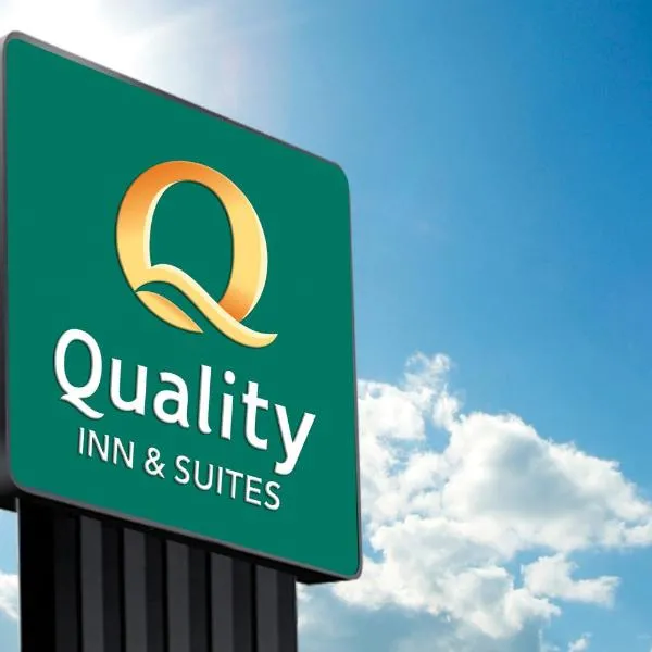 Quality Inn & Suites Temiscouata-sur-le-Lac, hotel in Temiscouata-Sur-Le-Lac