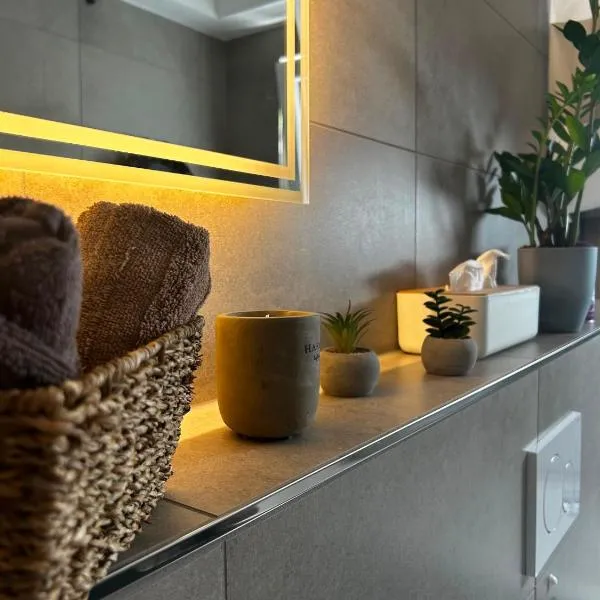 Ferienwohnung Elya Gartenparadies nahe Events, Outlet und Spa, hotel sa Bad Münstereifel