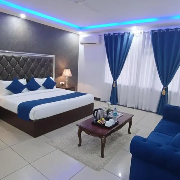 Hotel The Tark Near IGI Airport Delhi, hotel v Novém Dillí