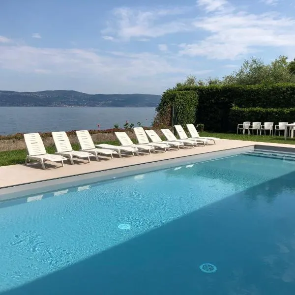 Appartamento LAGO, ξενοδοχείο σε Toscolano Maderno