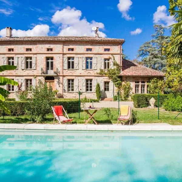 Domaine De Roucayrols, hotel em Ambres
