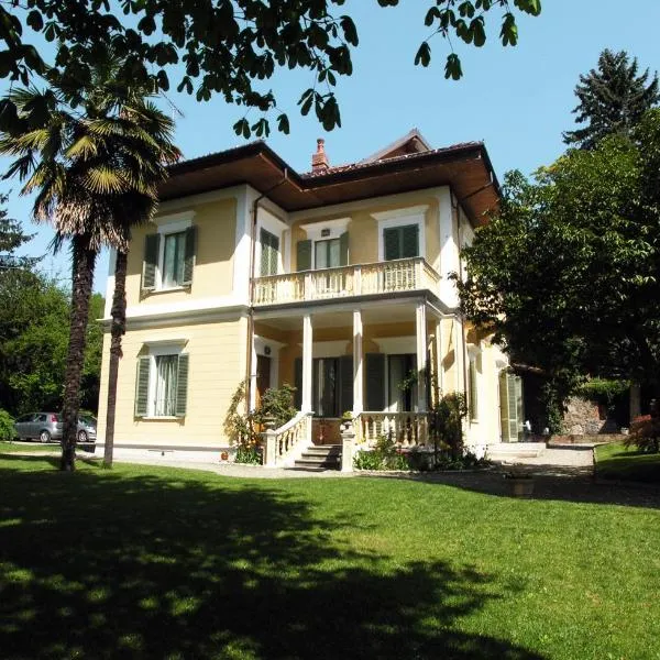 Villa D'Azeglio, hotel en Albiano dʼIvrea