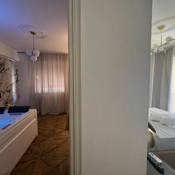 BEDBLUESKY-Sparklingsuite nel centro di Dolceacqua, hotel u gradu 'Dolceacqua'