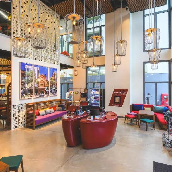 Wink Can Tho Centre, Unscripted by Hyatt - 24 Hours stay, hótel í Can Tho