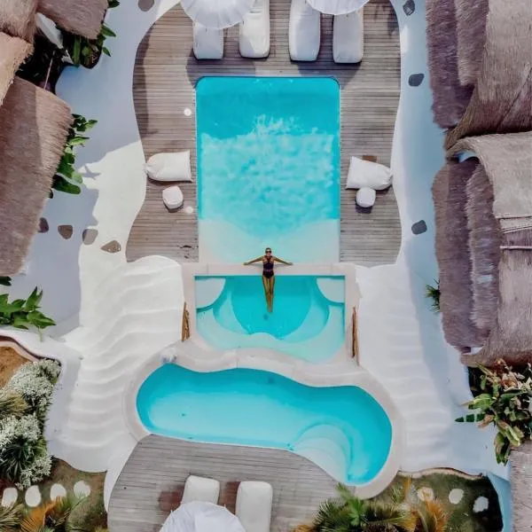 Gravity Eco Boutique Hotel - Adults Only, hotel di Uluwatu