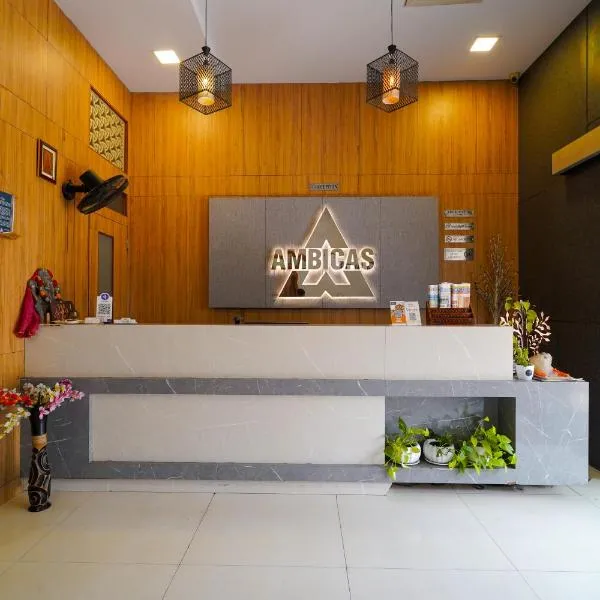 Open Hotel by Olive - Ambicas Grand, hotell i Visakhapatnam