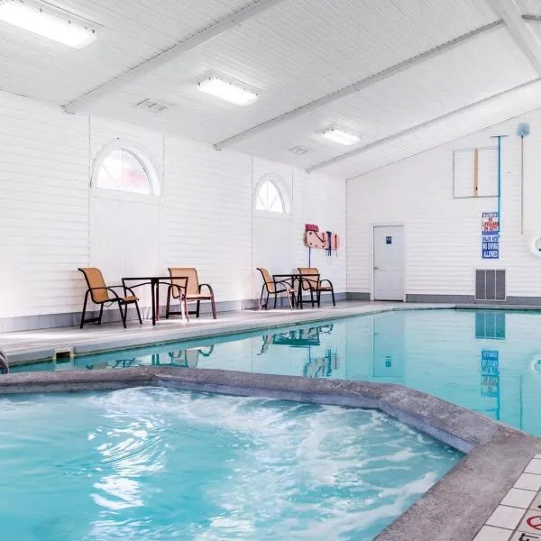 Comfort Inn Lakeside, hotel in Mackinaw City