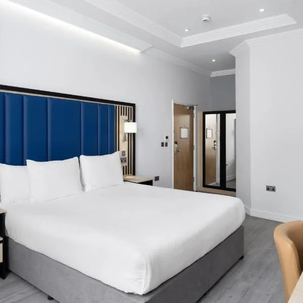 Spark by Hilton London Chiswick، فندق في لندن