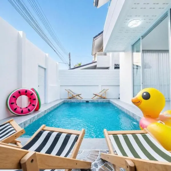 3 Bedroom Pool Villa Royal Park Village Pattaya, hotel in Pattaya South