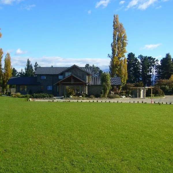 Golfcourse Road Chalets and Lodge, hotel di Wanaka