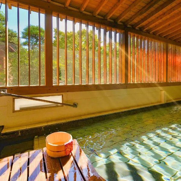 Ooedo Onsen Monogatari Hotel Shinko, hotel a Fuefuki