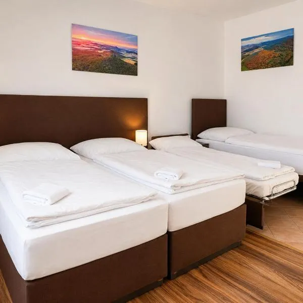 Kovárna Klapý pod Hazmburkem - České středohoří, hotel di Klapý