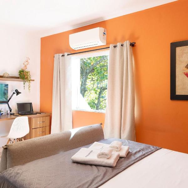 Charmoso na Vila Madalena com AC e Cama Queen