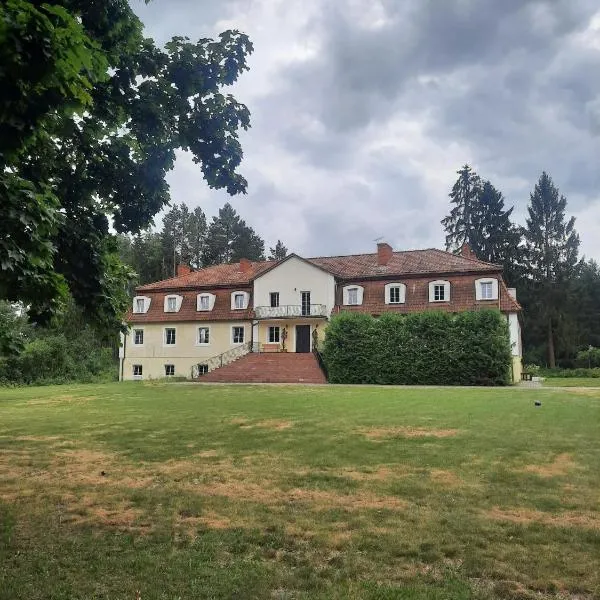KwateryKętrzynPl, hotel u gradu Kentšin