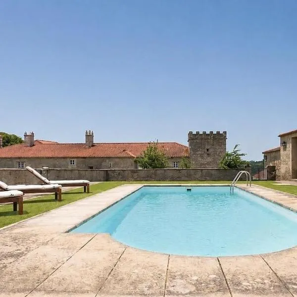 Pazo de San Pedro de Bembibre, Hotel in Taboada