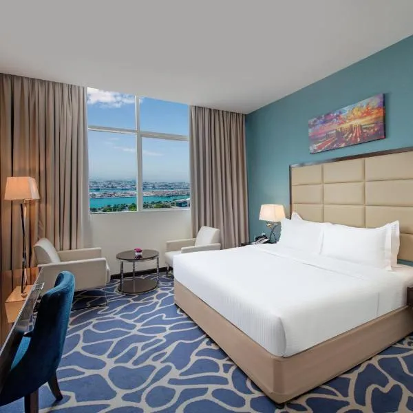 Ramada Abu Dhabi Corniche โรงแรมในอาบูดาบี