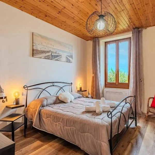 Casa Castagno 2 sul Sentiero del Viandante•AC•Wifi โรงแรมในเบลลาโน