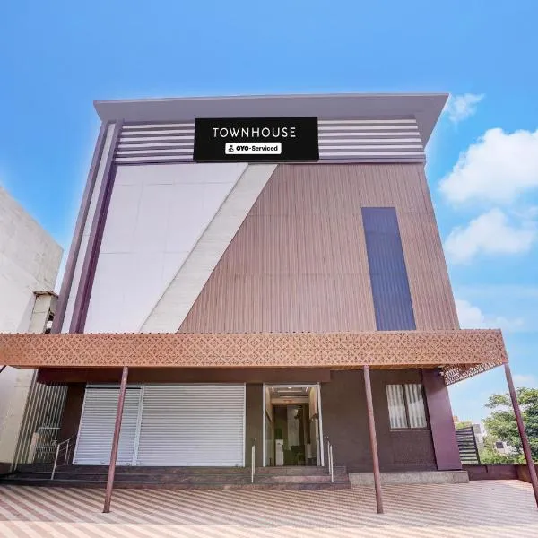 Super Townhouse KMF Dharwad Formerly Shri Durga Comforts, hotell i Dhārwād