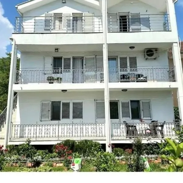 Apartman Stefan, hotel in Tivat