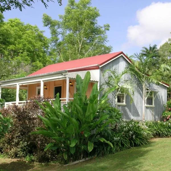 Whitsunday Heritage Cane Cutters Cottage, hotel v destinaci Cannon Valley