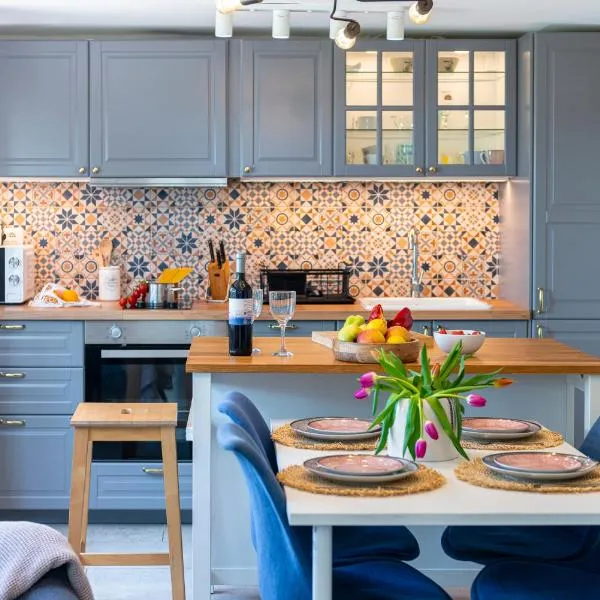 Apartment for Friends & Family โรงแรมในซัฟทัท