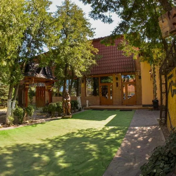 Stizhok Hotel & Restaurant, hotel di Berehomet
