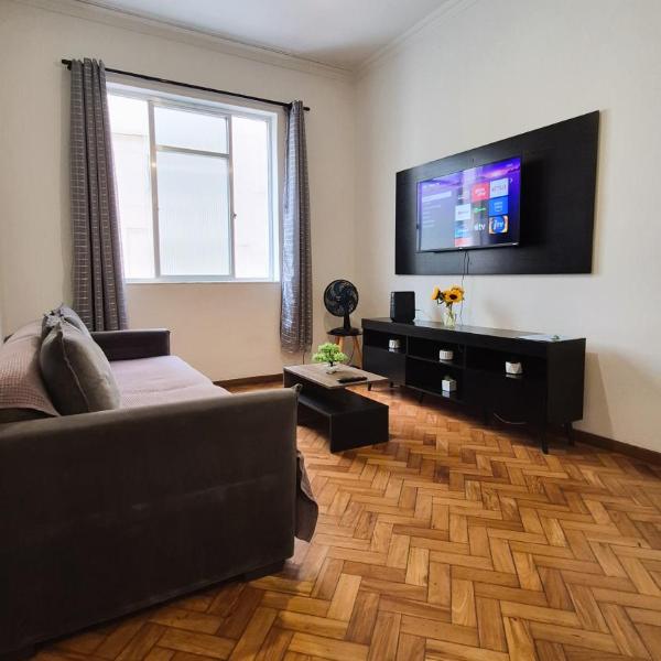 Excelente Apartamento a 1min da Praia de Copacabana - Foto 2