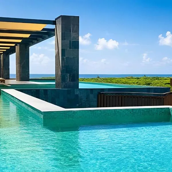 Jungle Guardian - Rooftop Pool & Beach Club, hotell i Tulum