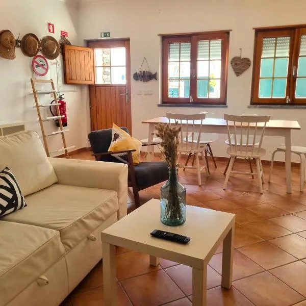 CASA DO MONTINHO by Stay in Alentejo, hotel in Vila Nova de Milfontes