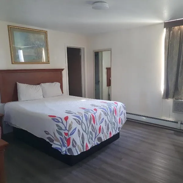 Canadiana Motel, מלון בסודברי