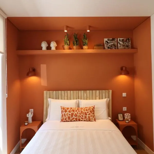 Tinico's Guest Rooms, hotel in Nazaré