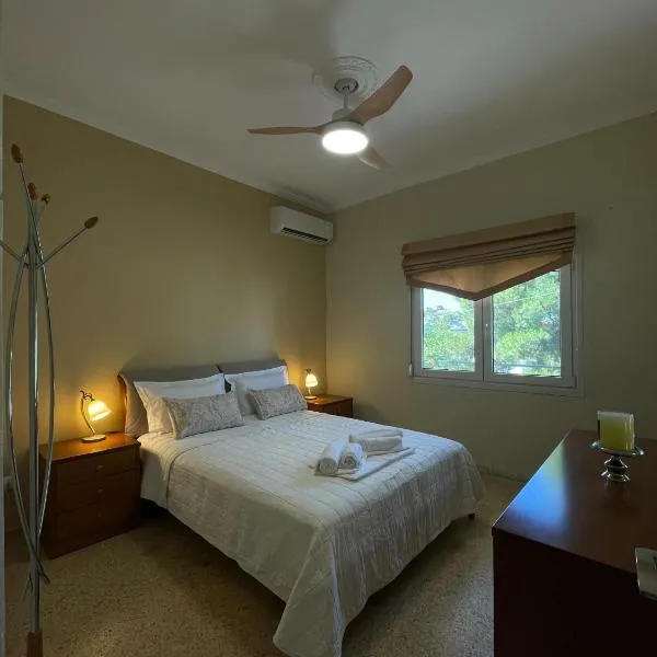 Chara's Luxury Home, hotell i Vravrona