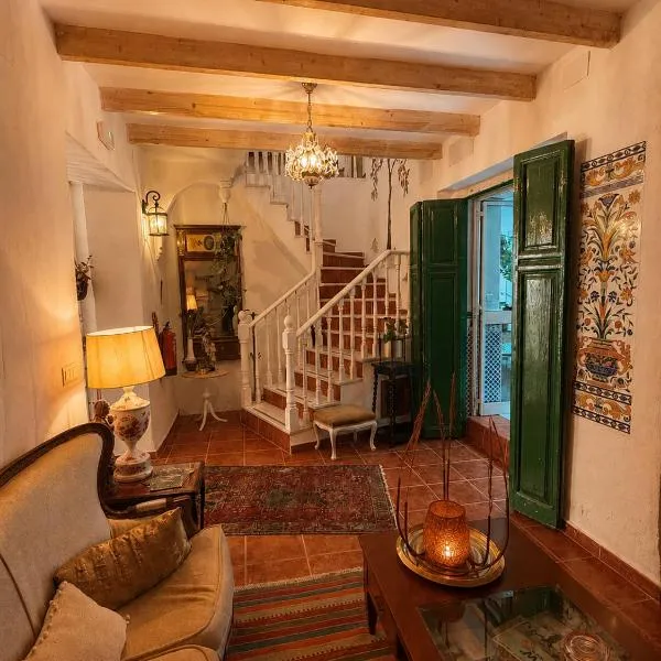 Encanto Guesthouse، فندق في Canillas de Aceituno