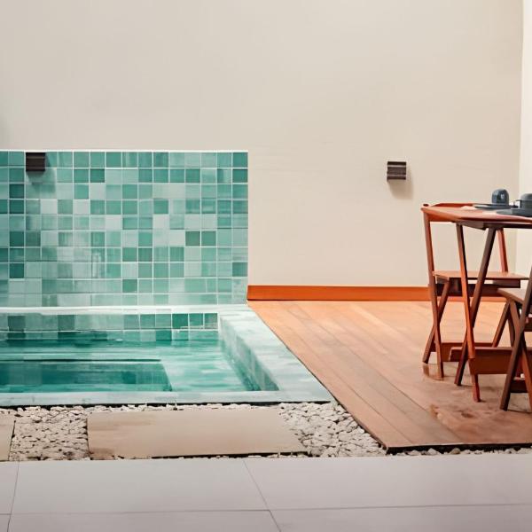 Flat com piscina privativa