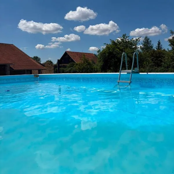 Bohemica Apartman 4, хотел в Kouřim