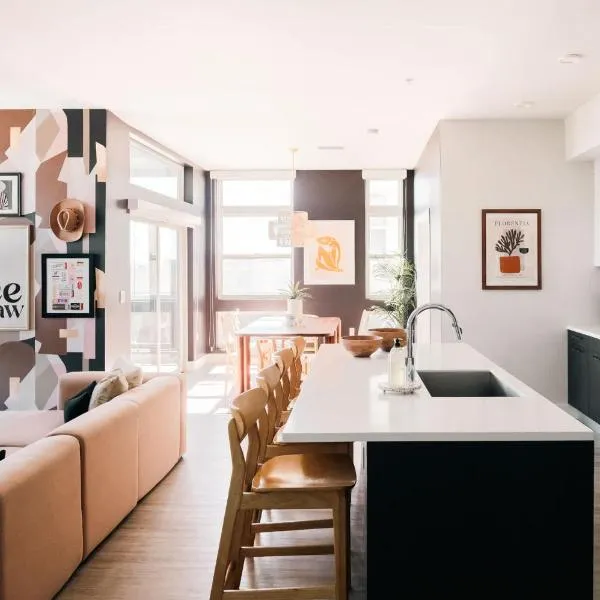 Skyline Loft - Sweeping Views - Central LoHi, hotell i Denver