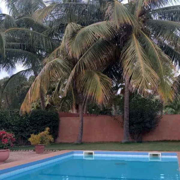 Villa de charme dans résidence de standing, Hotel in Nianing