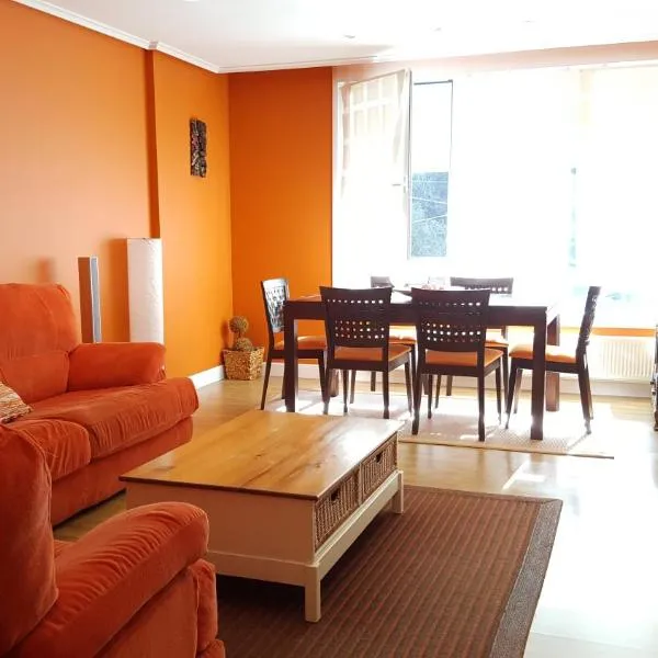 Mundaka Beach flat parking privado, hotel Mundakában