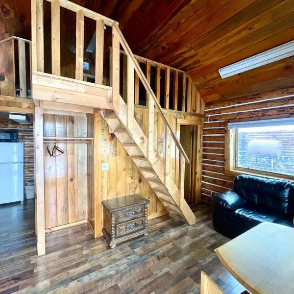 Fox Furrow — Rustic Cabin with Sauna, ξενοδοχείο σε Delta Junction