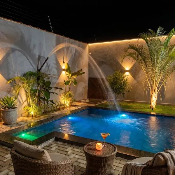 Casa completa, 2 quartos, Centro, ideal para Eventos familiares, hotel in Redenção