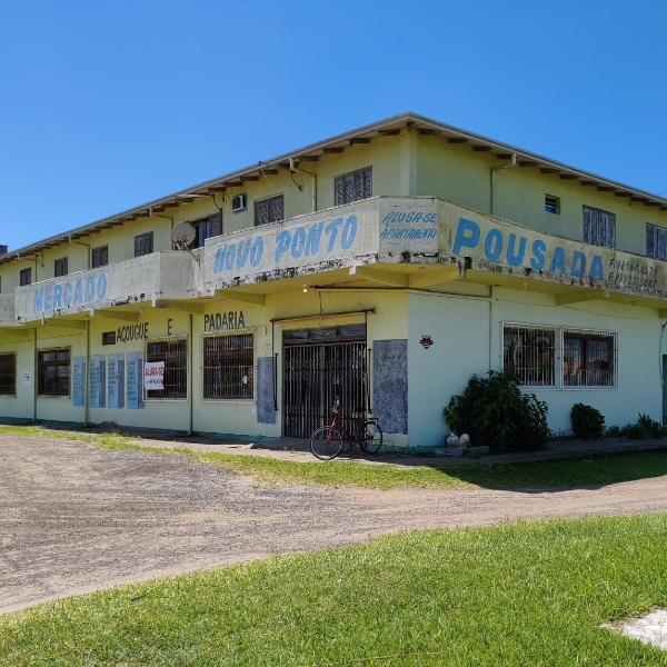 Pousada Brusch - 550m da praia, estacionamento coberto, sacada e varanda, Wi-Fi 600 Mega