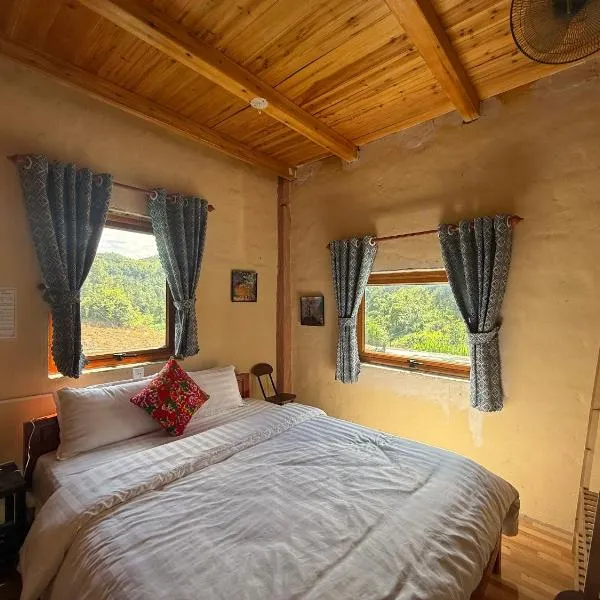 Lũng Cú H'Mông Homestay, hotel u gradu Loung Co