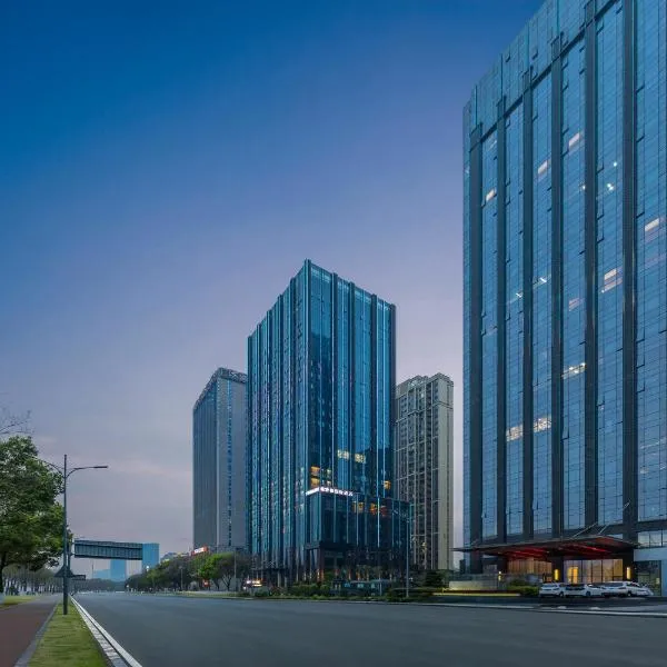 Jifeng International Hotel - Wanda Branch, Yichang Three Gorges Tourist Center, hotelli kohteessa Yichang