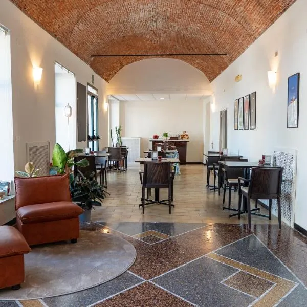 Hotel Miramare, ξενοδοχείο σε Pietra Ligure