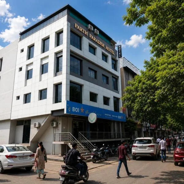Parth Paradise Hotel, hotel em Indore