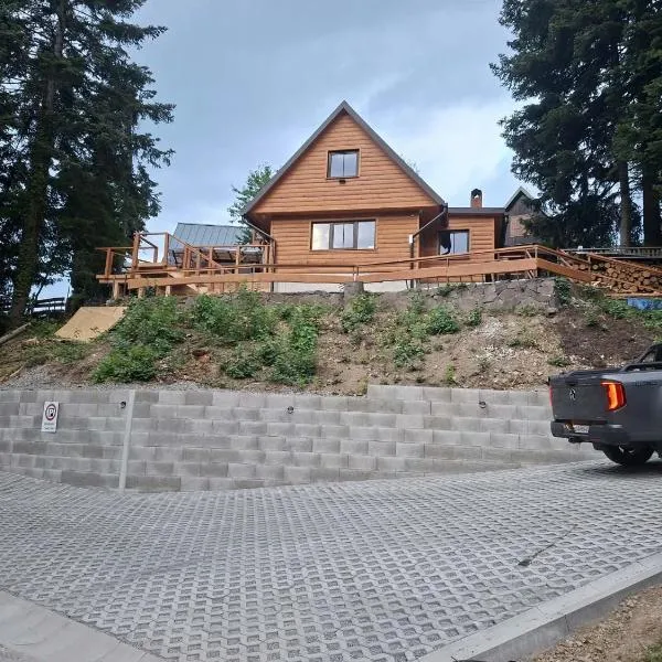 Chata pri 7 jazerách, hotel in Štiavnické Bane