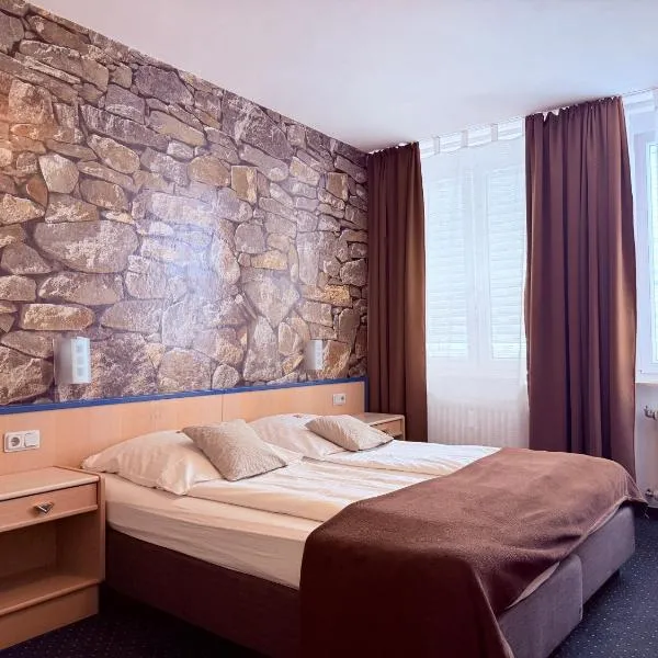 Hotel Stadt Hamburg am Fluss Saarbrücken by Klassen Stay, Hotel in Saarbrücken