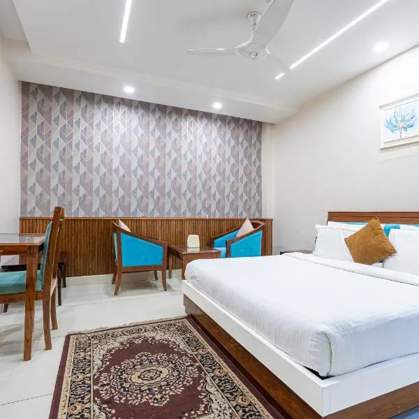 Hotel Leela Grande, ξενοδοχείο σε Karnal