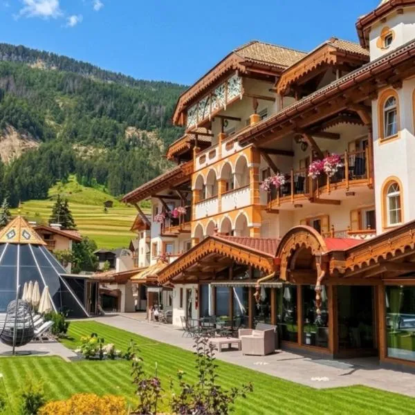 Renè Dolomites Boutique Hotel - Adults Preferred – hotel w mieście Pozza di Fassa